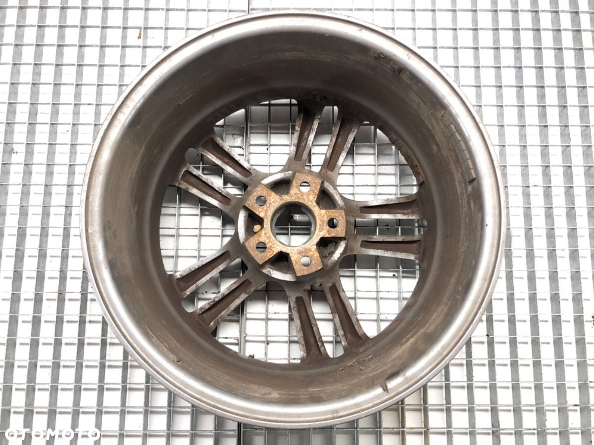 FELGA ALUMINIOWA 17 7.5J 5X112 ET35 ŚRODEK CENTR, 66.6 - 260.00 PLN - AUDI A4 B8 Avant (8K5) 2007 - - 3