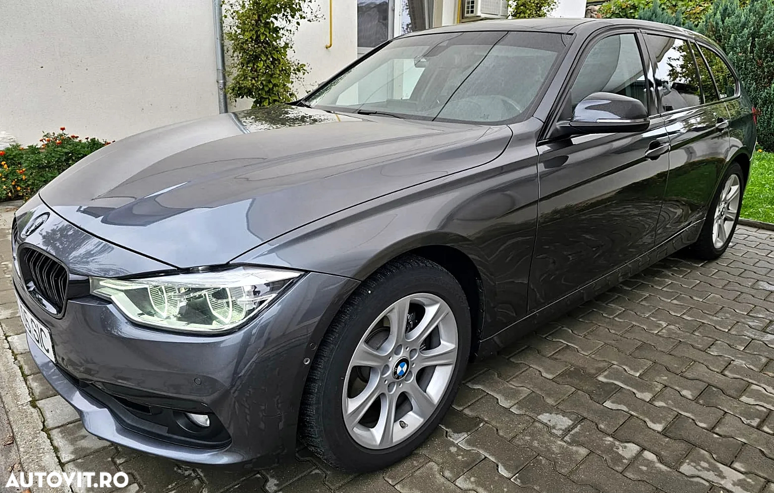 BMW Seria 3 320d Touring xDrive Aut. - 2