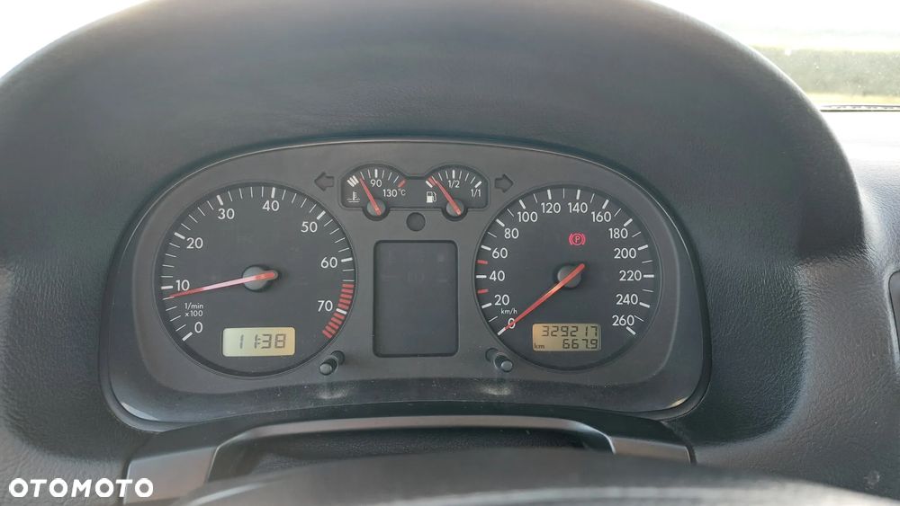 Volkswagen Golf 1.6 Basis - 10