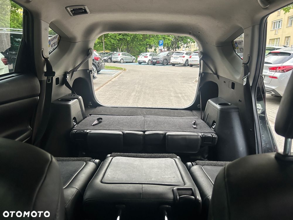 Toyota Prius+ (Hybrid) Comfort - 8