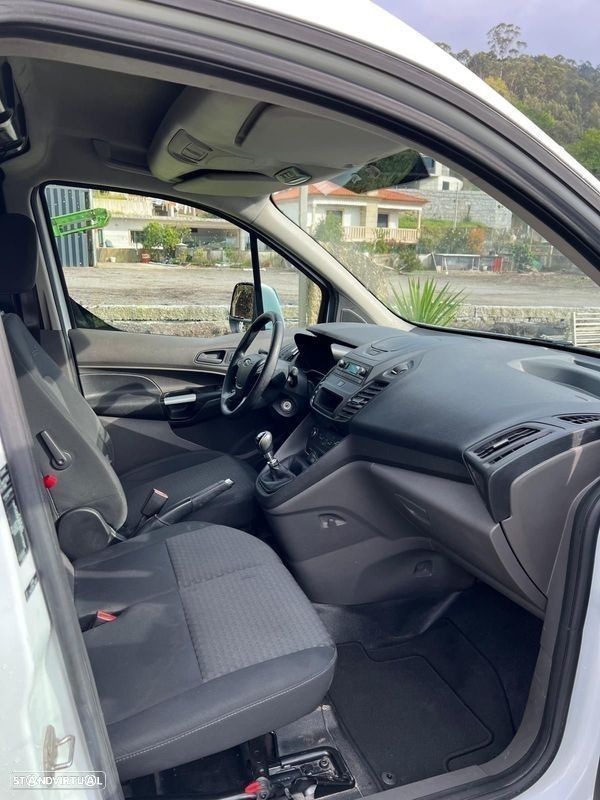 Ford Transit Connect - 13