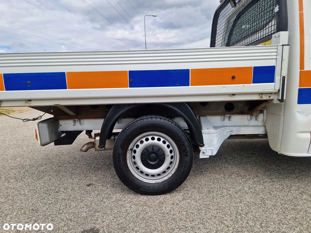 Volkswagen Transporter - 19