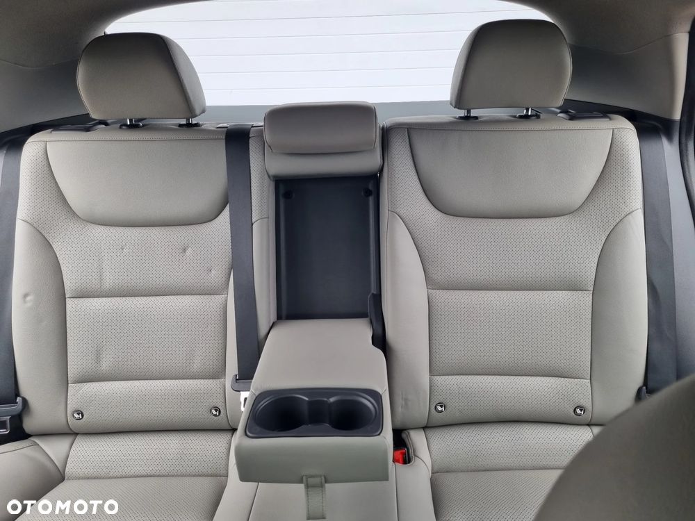 Hyundai IONIQ Hybrid Premium - 31