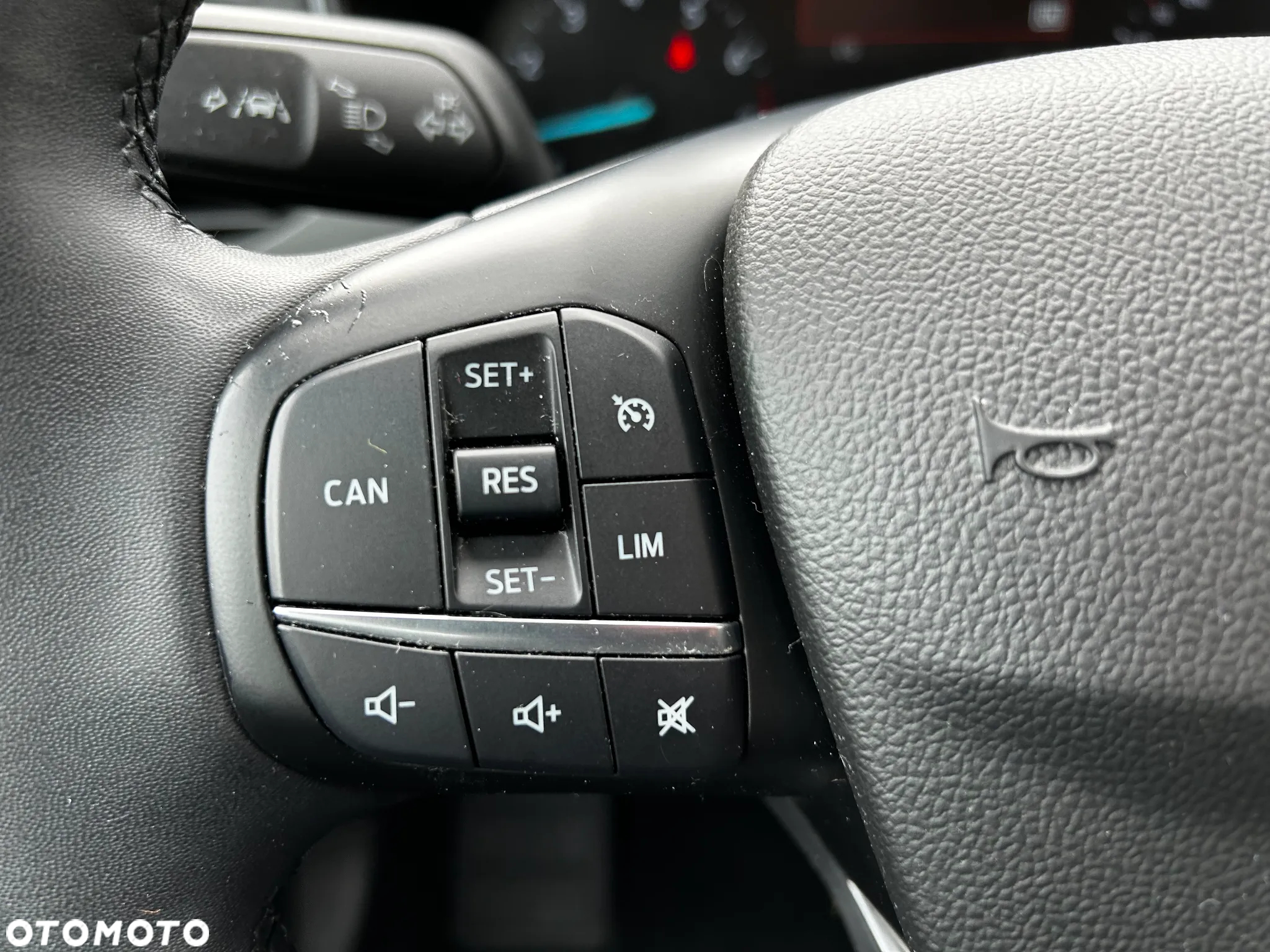 Ford Focus 1.0 EcoBoost Connected - 14