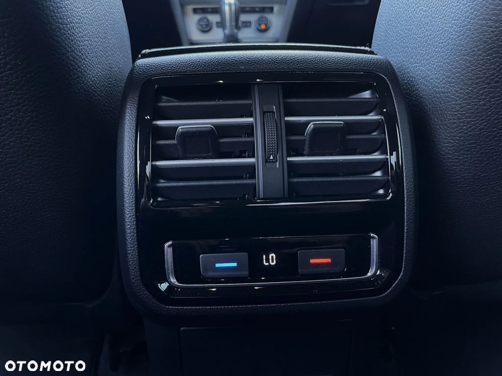 Volkswagen Passat 1.8 TSI (BlueMotion Technology) DSG Comfortline - 35