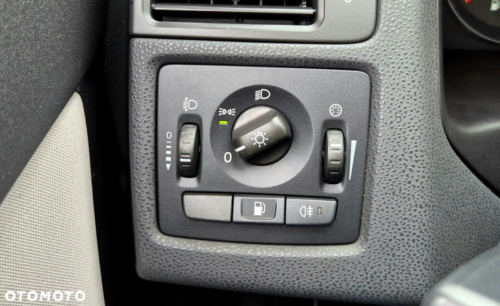 Volvo V50 1.6D Momentum - 22