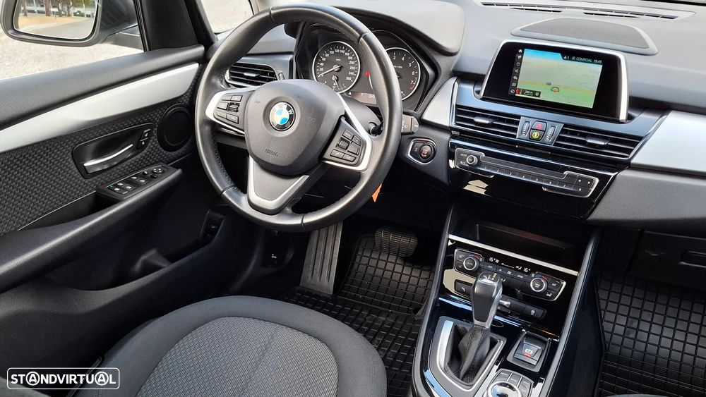 BMW 218 Active Tourer i Line Luxury Auto - 16