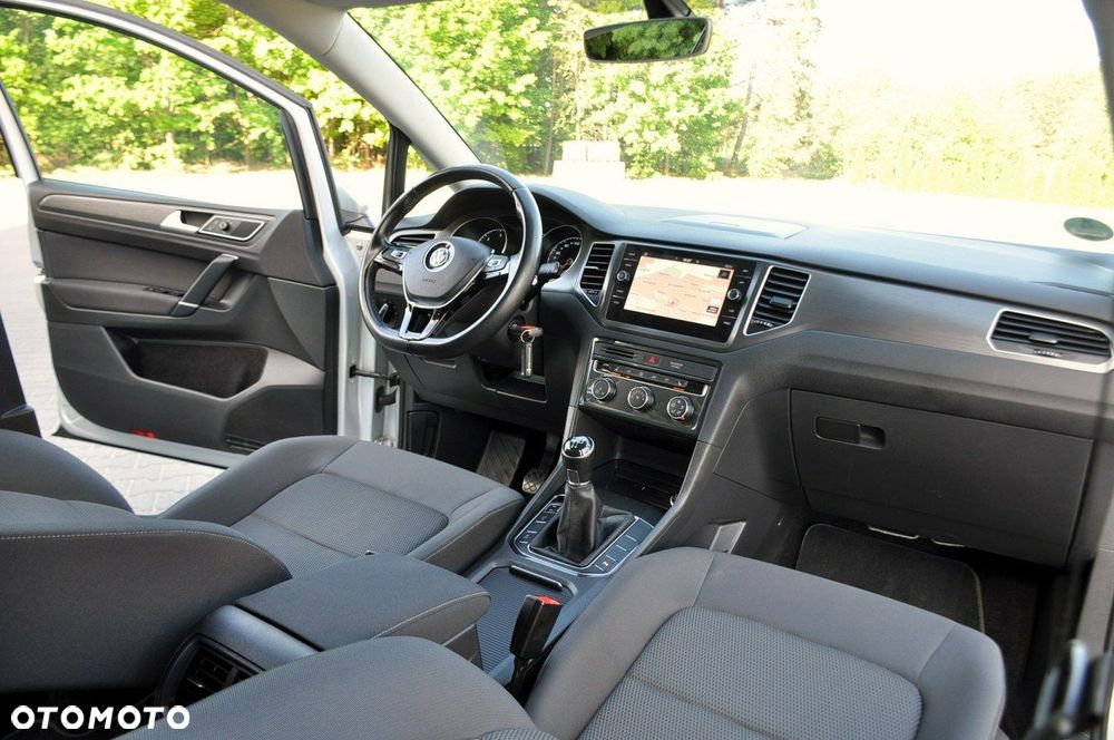 Volkswagen Golf Sportsvan - 24