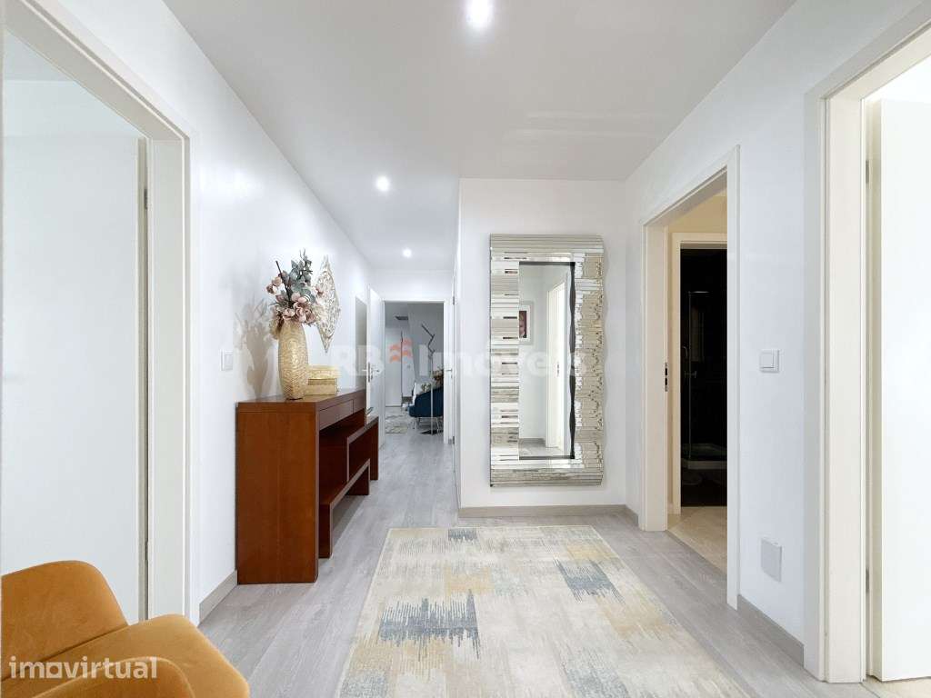 Magnífico T3 Duplex com Piscina e Churrasqueira em condomínio privado - Grande imagem: 2/60