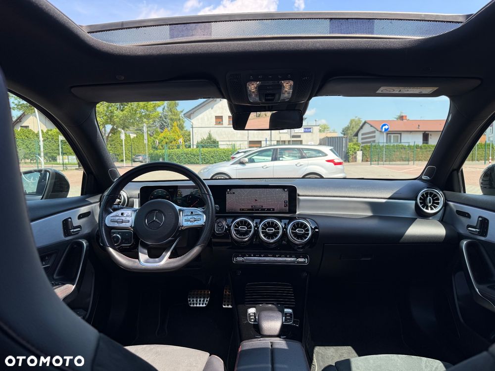 Mercedes-Benz Klasa A 250 4-Matic AMG Line 7G-DCT - 15