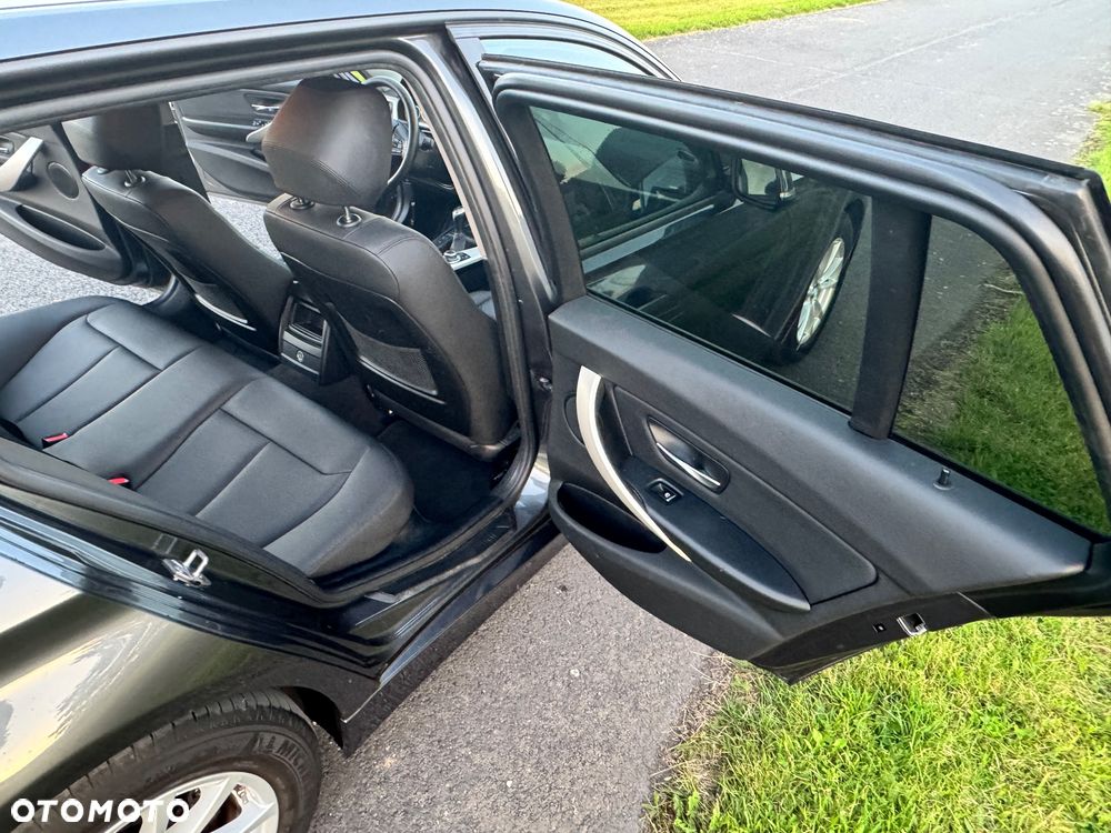 BMW Seria 3 318d Touring Luxury Line - 21