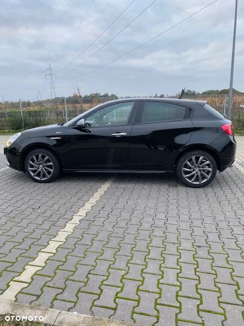 Alfa Romeo Giulietta 1.6 JTDM 16V Veloce - 5