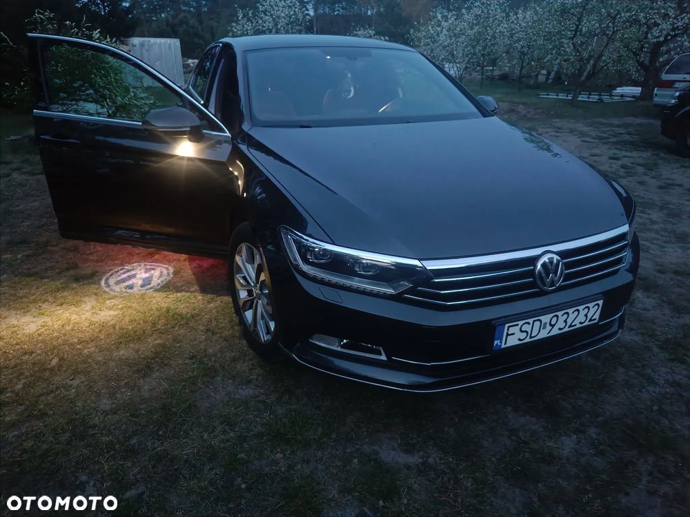 Volkswagen Passat 1.6 TDI BMT Comfortline - 16