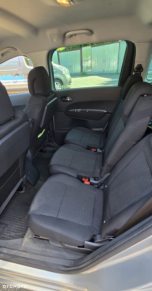 Peugeot 5008 - 11