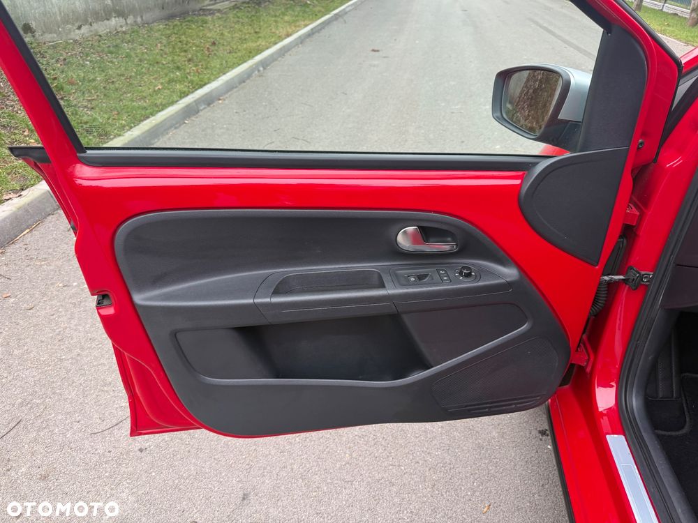 Volkswagen up! cross - 11