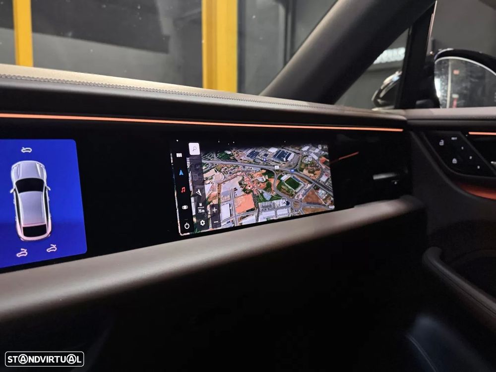 Porsche Macan Electric 4 - 22