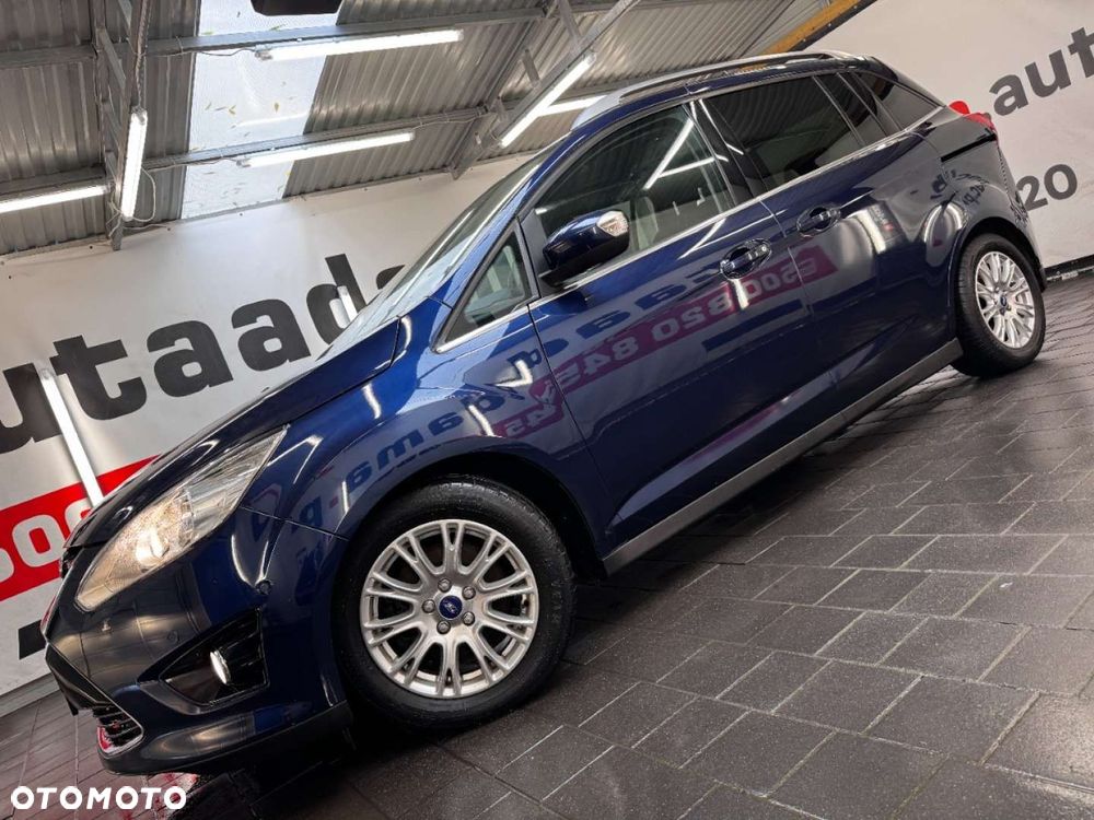 Ford Grand C-MAX - 11