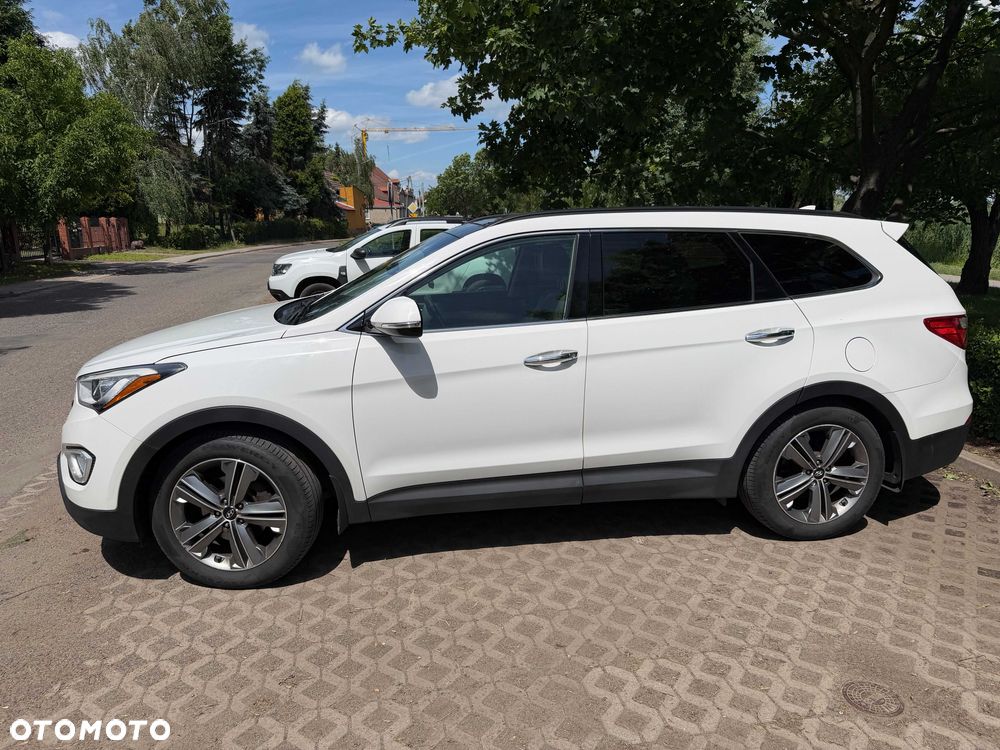Hyundai Grand Santa Fe - 4