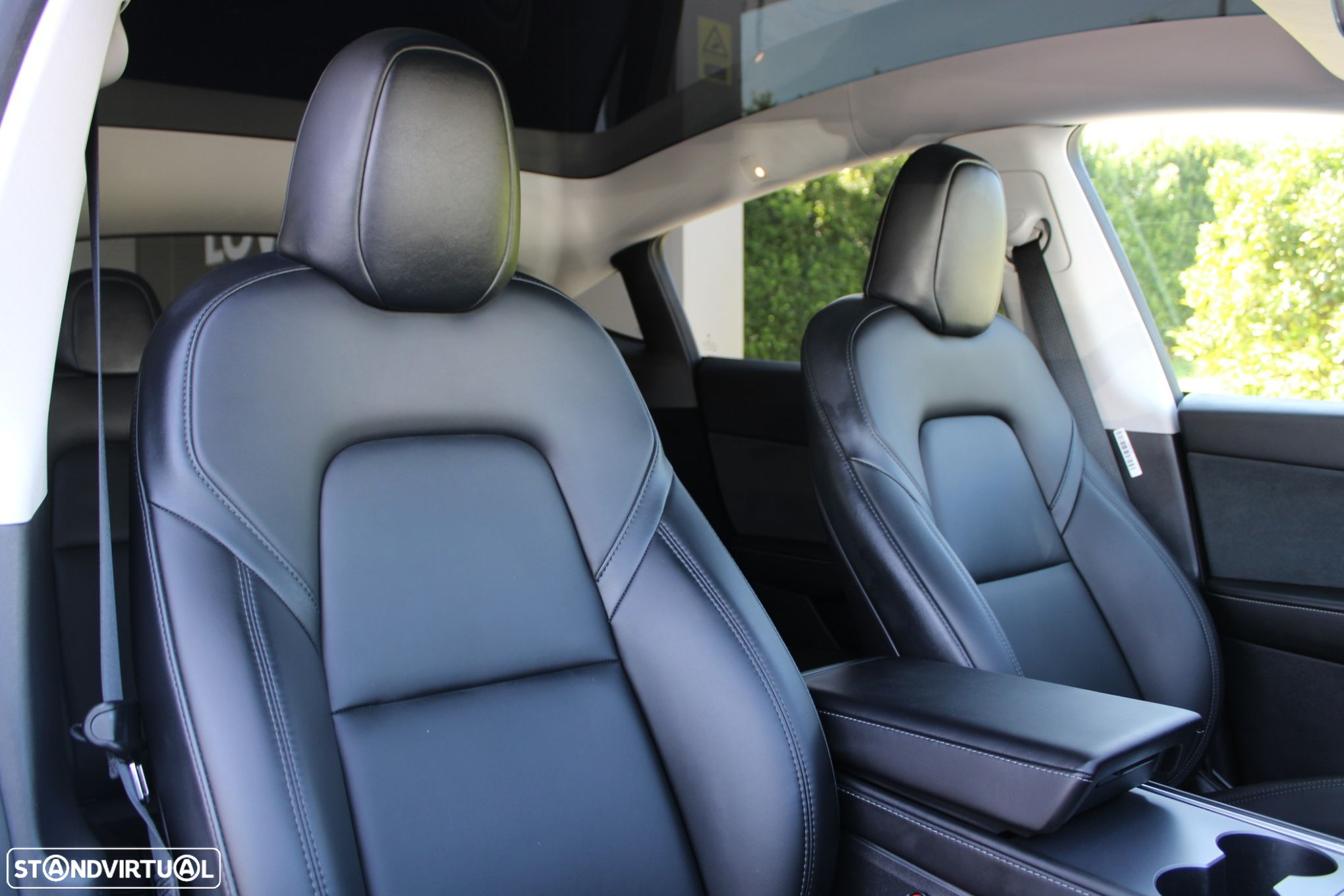 Tesla Model Y Long Range Dual Motor AWD - 27
