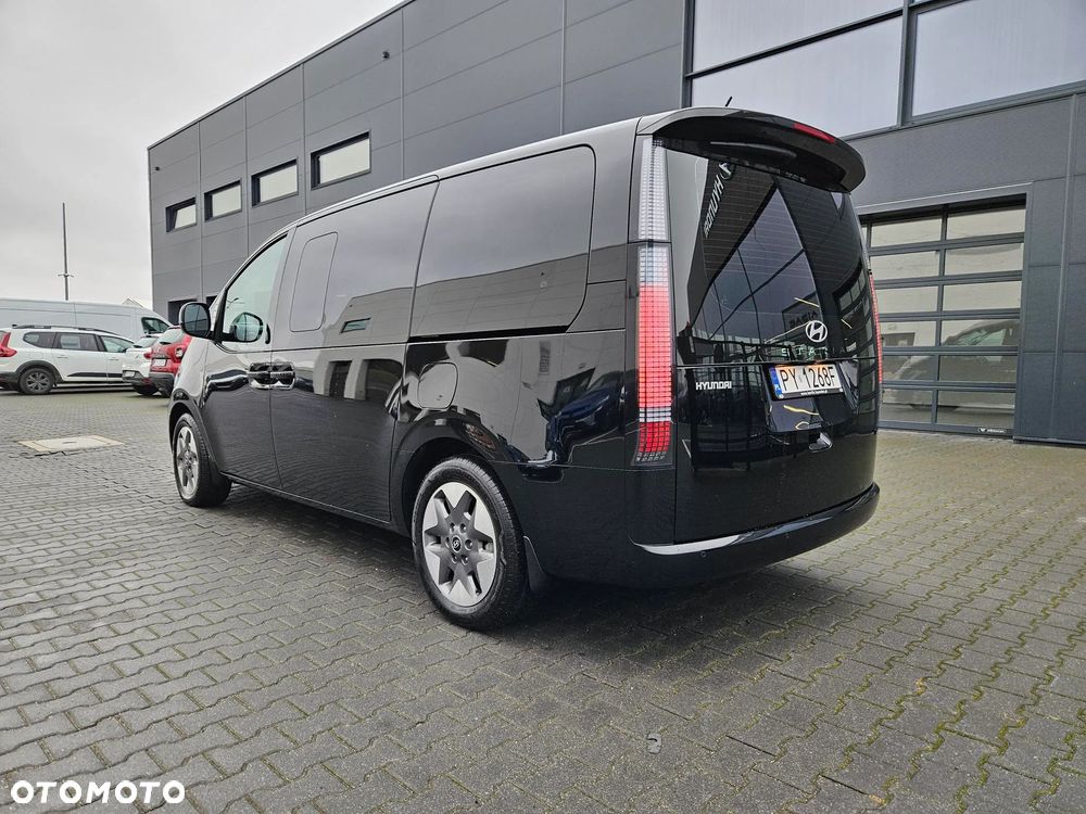 Hyundai Staria 1.6 T-GDI HEV Smart VIP - 7