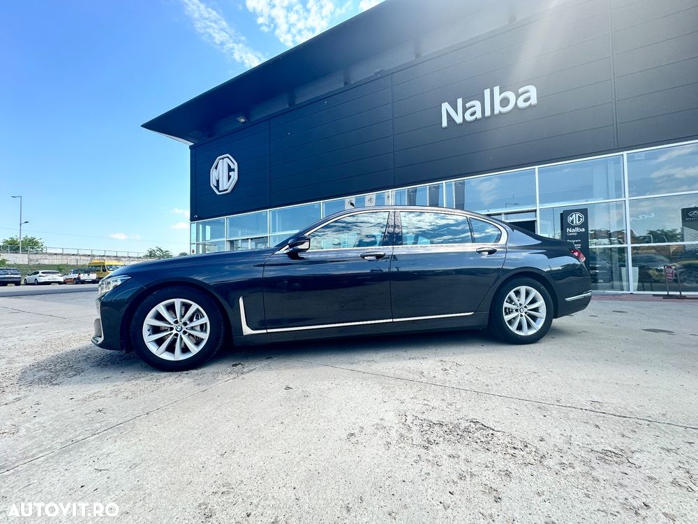 BMW Seria 7 730Ld xDrive - 33