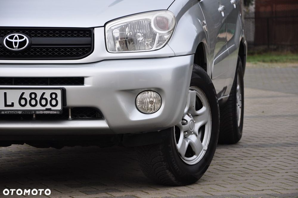 Toyota RAV4 1.8 VVT-i 4x2 - 7