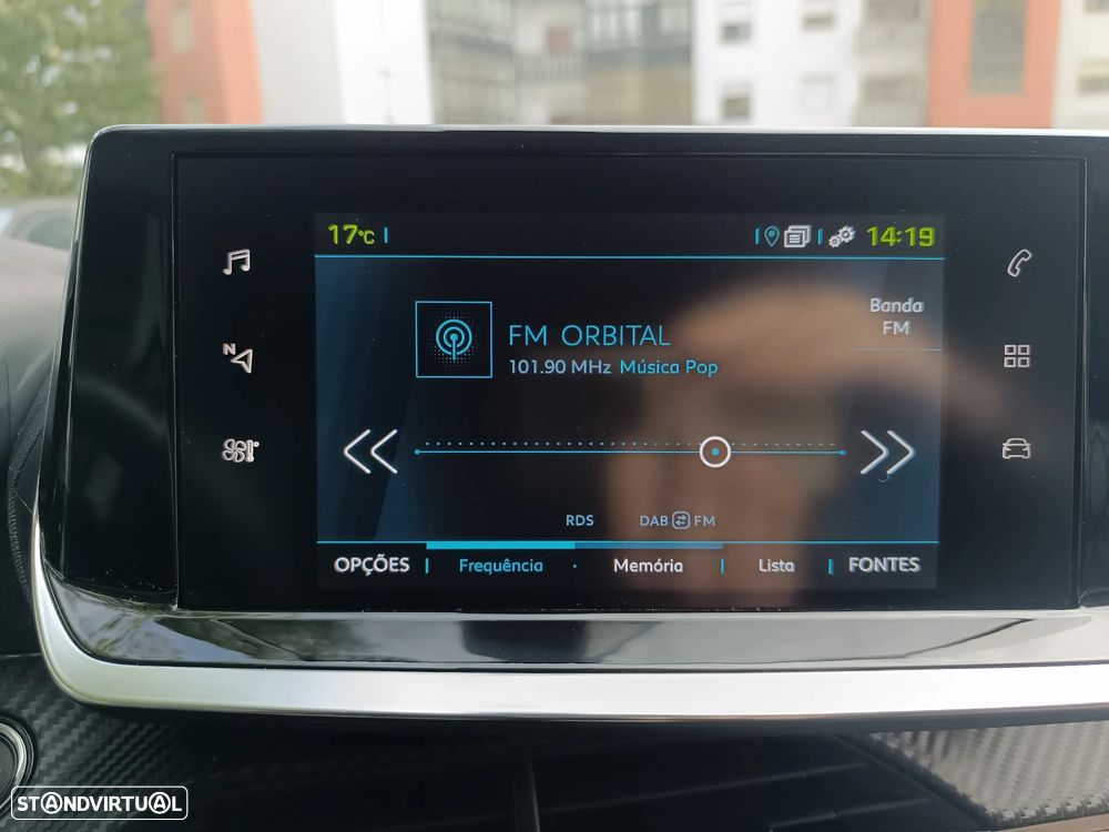 Peugeot e-208 Allure - 34