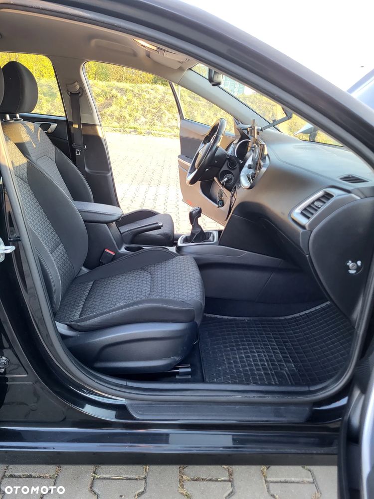 Kia Ceed - 17