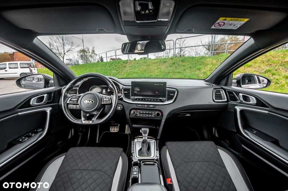 Kia ProCeed 1.4 T-GDI DCT7 OPF GT LINE - 22