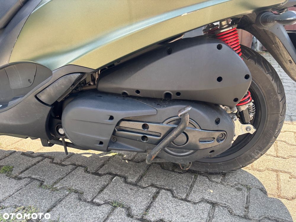 Piaggio MP-3 - 3