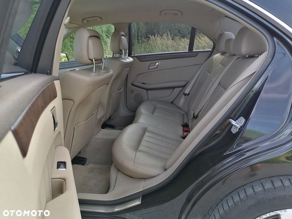 Mercedes-Benz Klasa E 220 CDI BlueEff Elegance - 9