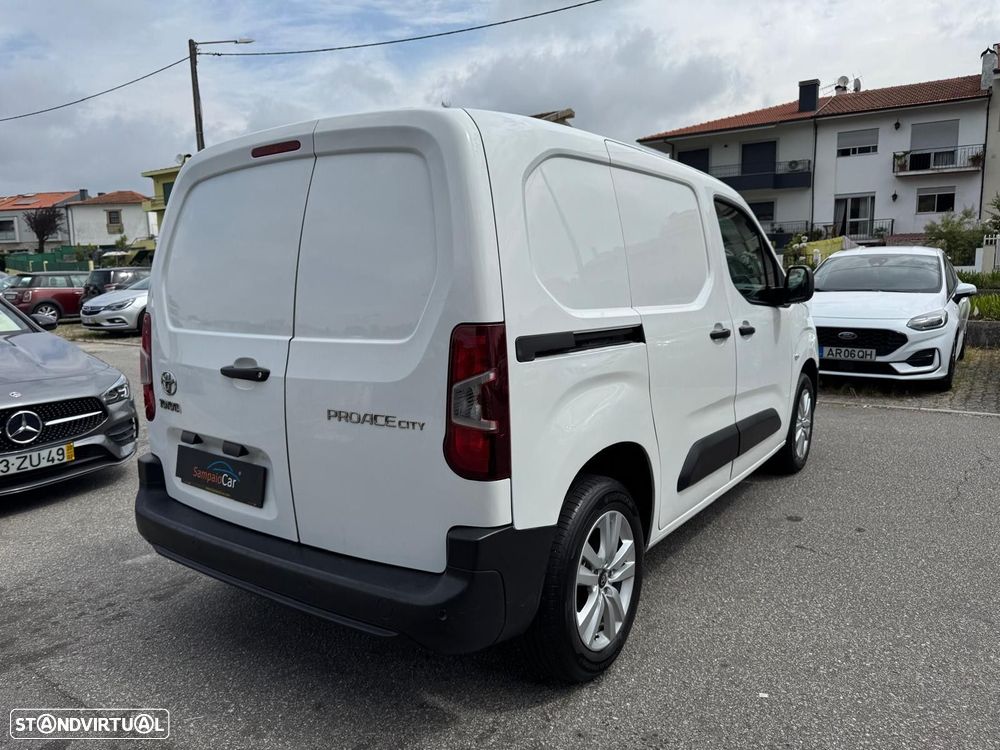 Toyota Proace 1.5D L1 Comfort - IVA DEDUTÍVEL - 4