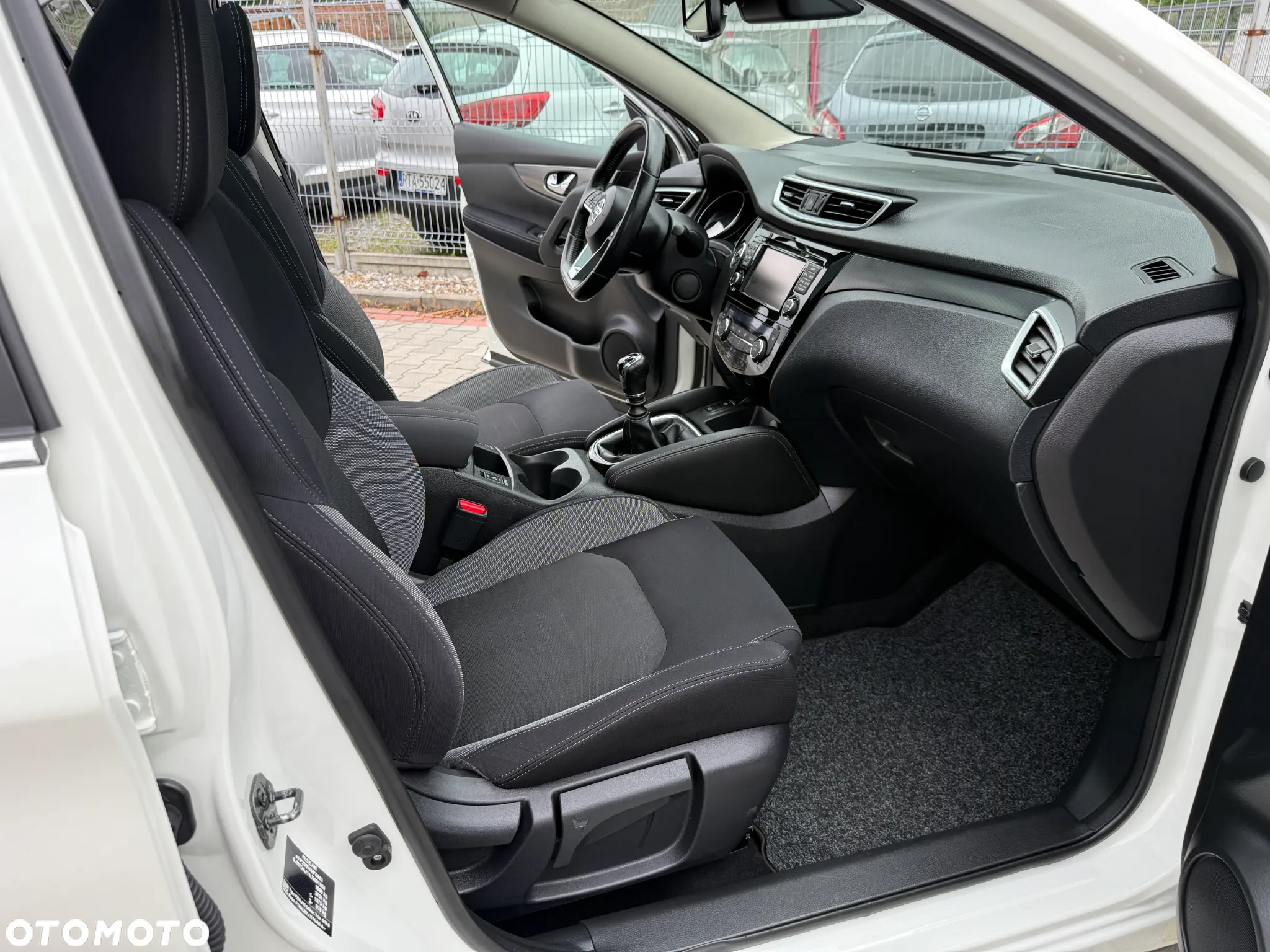 Nissan Qashqai 1.6 DCi N-Vision EU6 - 7