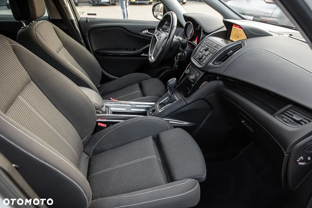 Opel Zafira Tourer 1.6 SIDI Turbo Sport - 31
