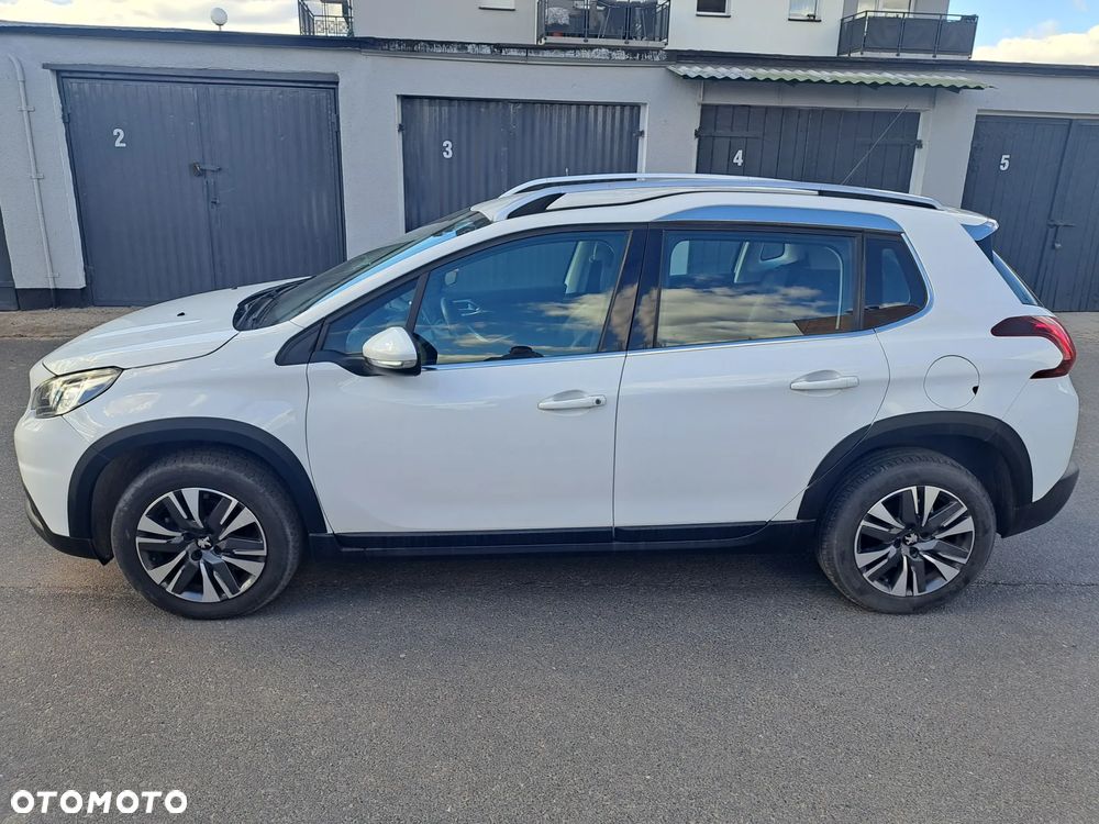 Peugeot 2008 BlueHDi 100 STOP & START Allure - 4