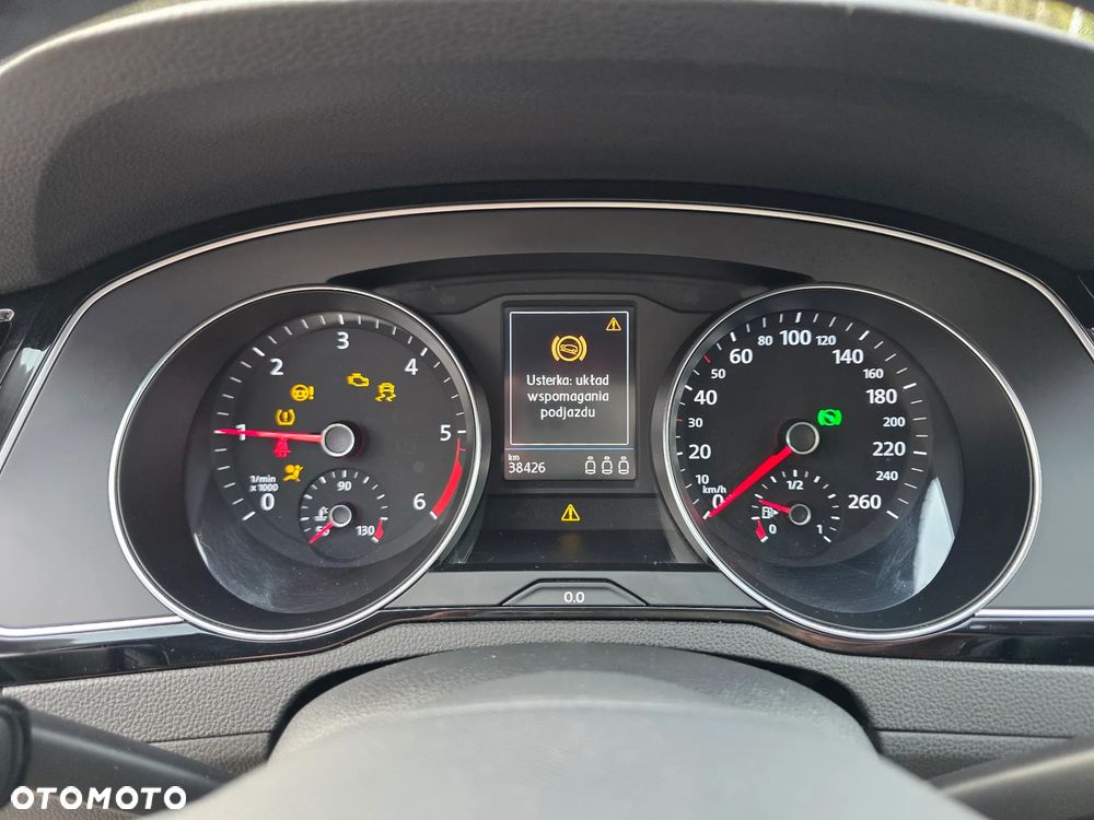 Volkswagen Passat Variant 2.0 TDI EVO Elegance DSG - 24