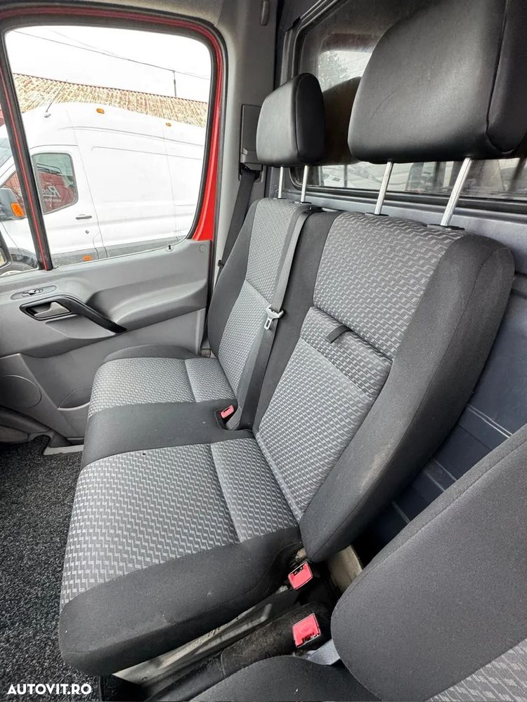Volkswagen CRAFTER - 9