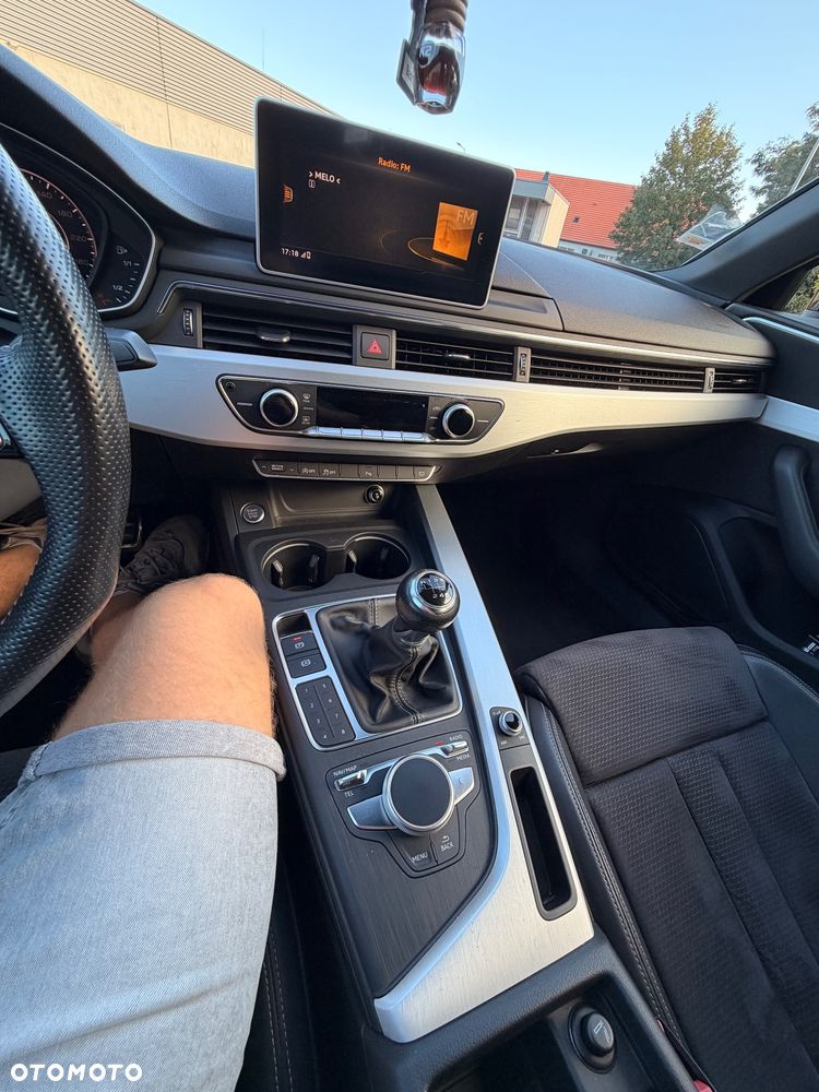 Audi A4 Limousine 2.0 TDI - 24