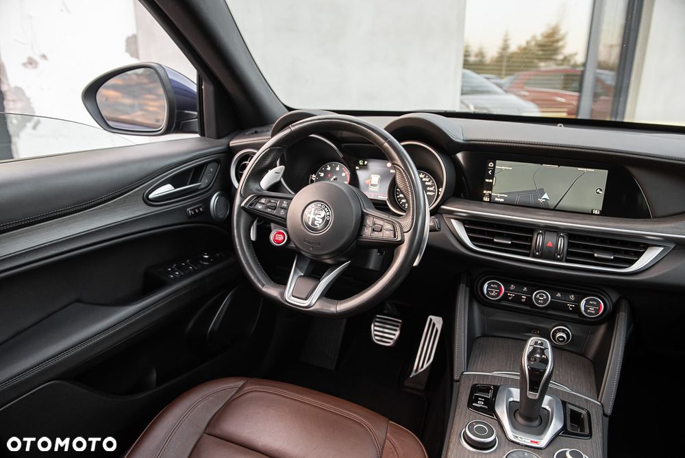 Alfa Romeo Stelvio 2.0 Turbo TI Q4 - 16