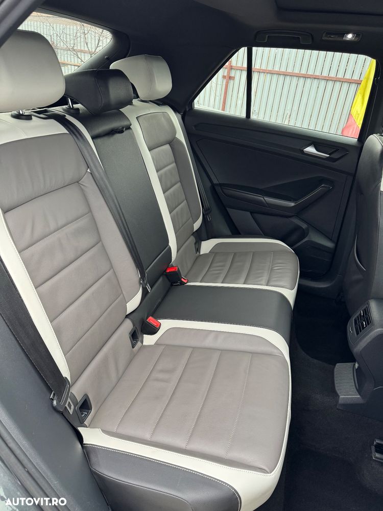 Volkswagen T-Roc - 4
