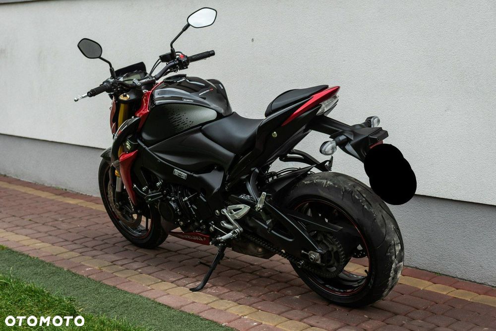 Suzuki GSX - 4
