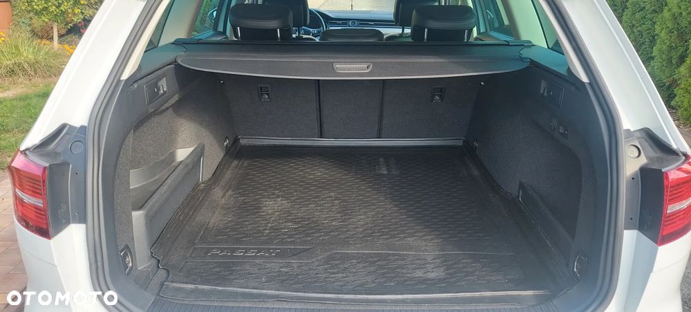 Volkswagen Passat - 24