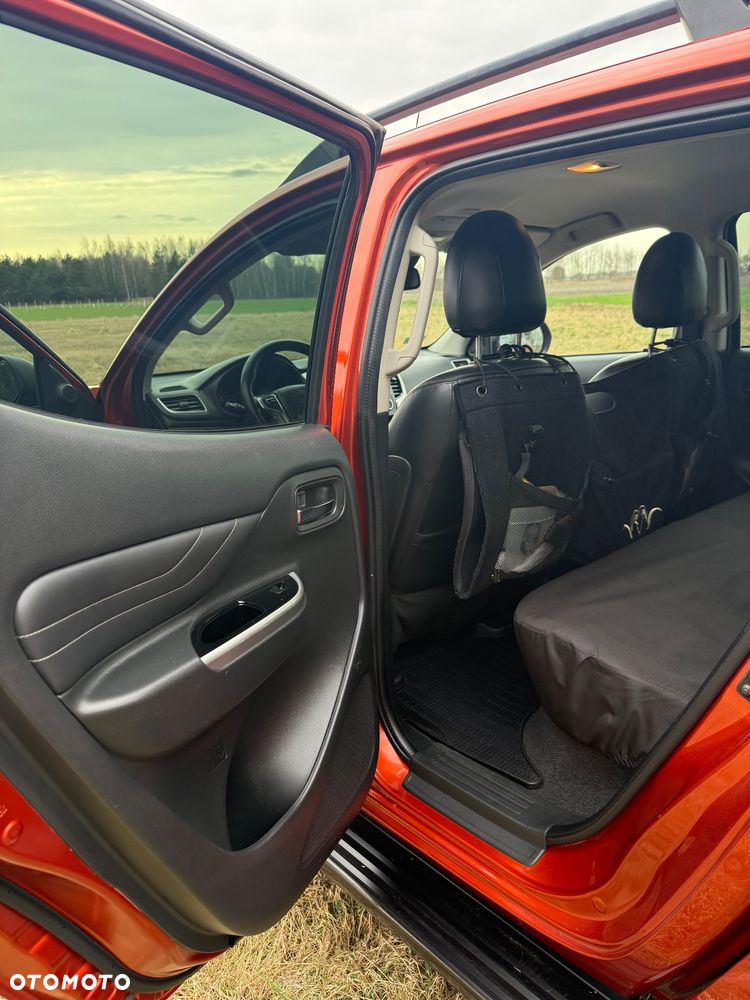 Mitsubishi L200 2.2 d DC Power Instyle Plus - 12