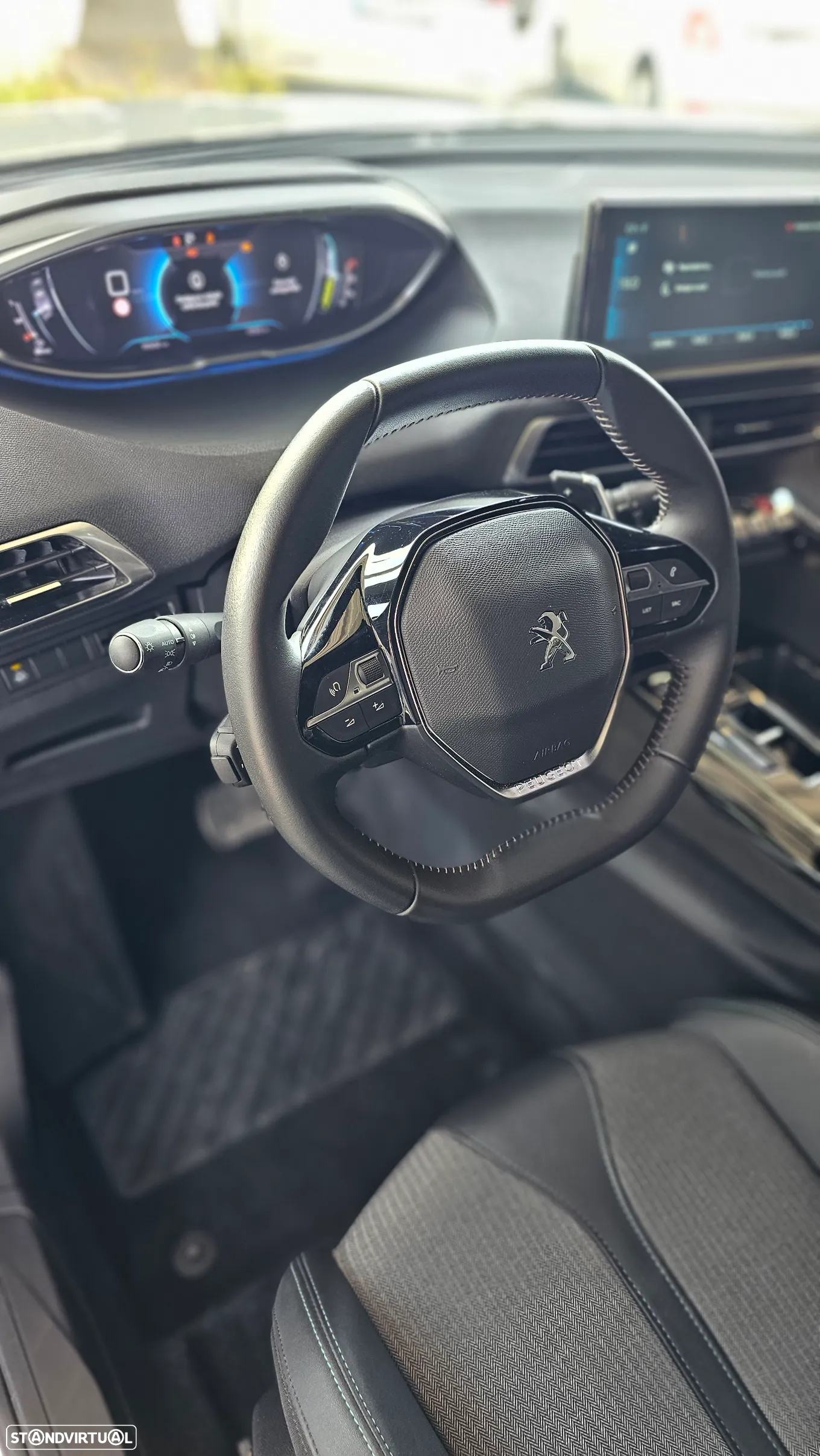 Peugeot 5008 1.2 Hybrid Allure Pack e-DCS6 - 17