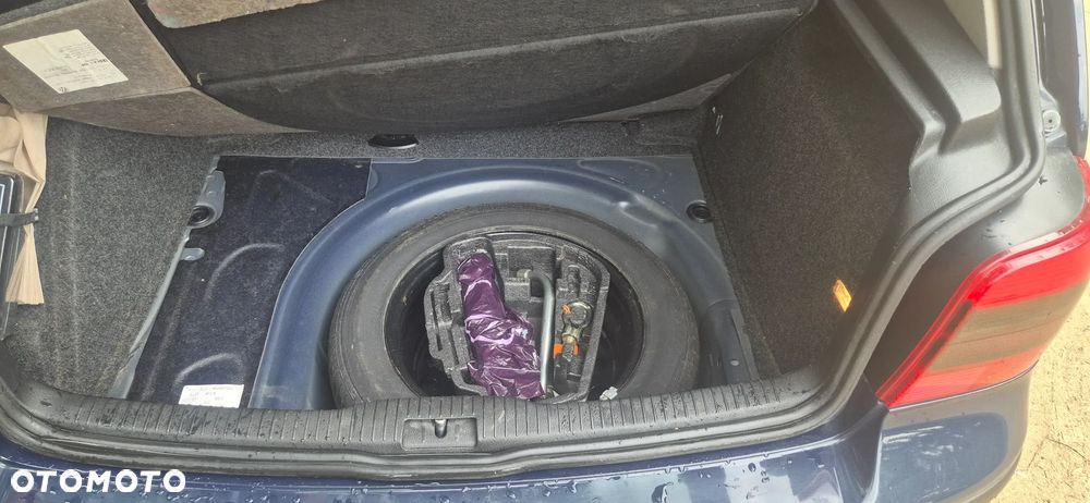 Volkswagen Golf - 11