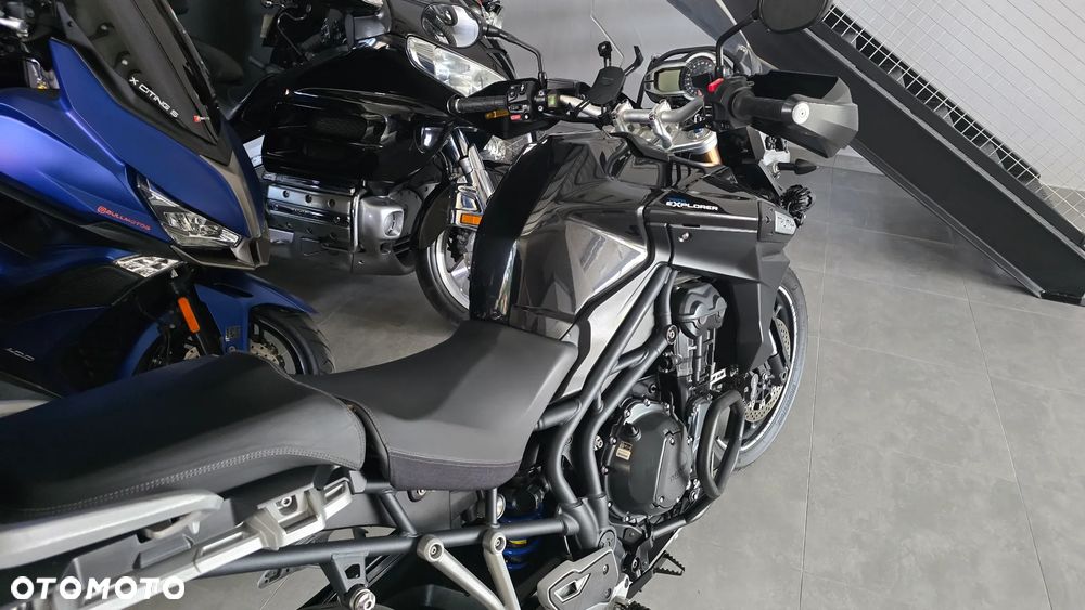 Triumph Tiger - 38