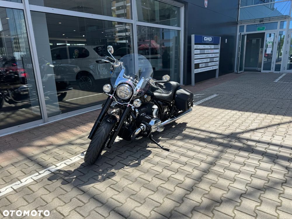 BMW R - 1