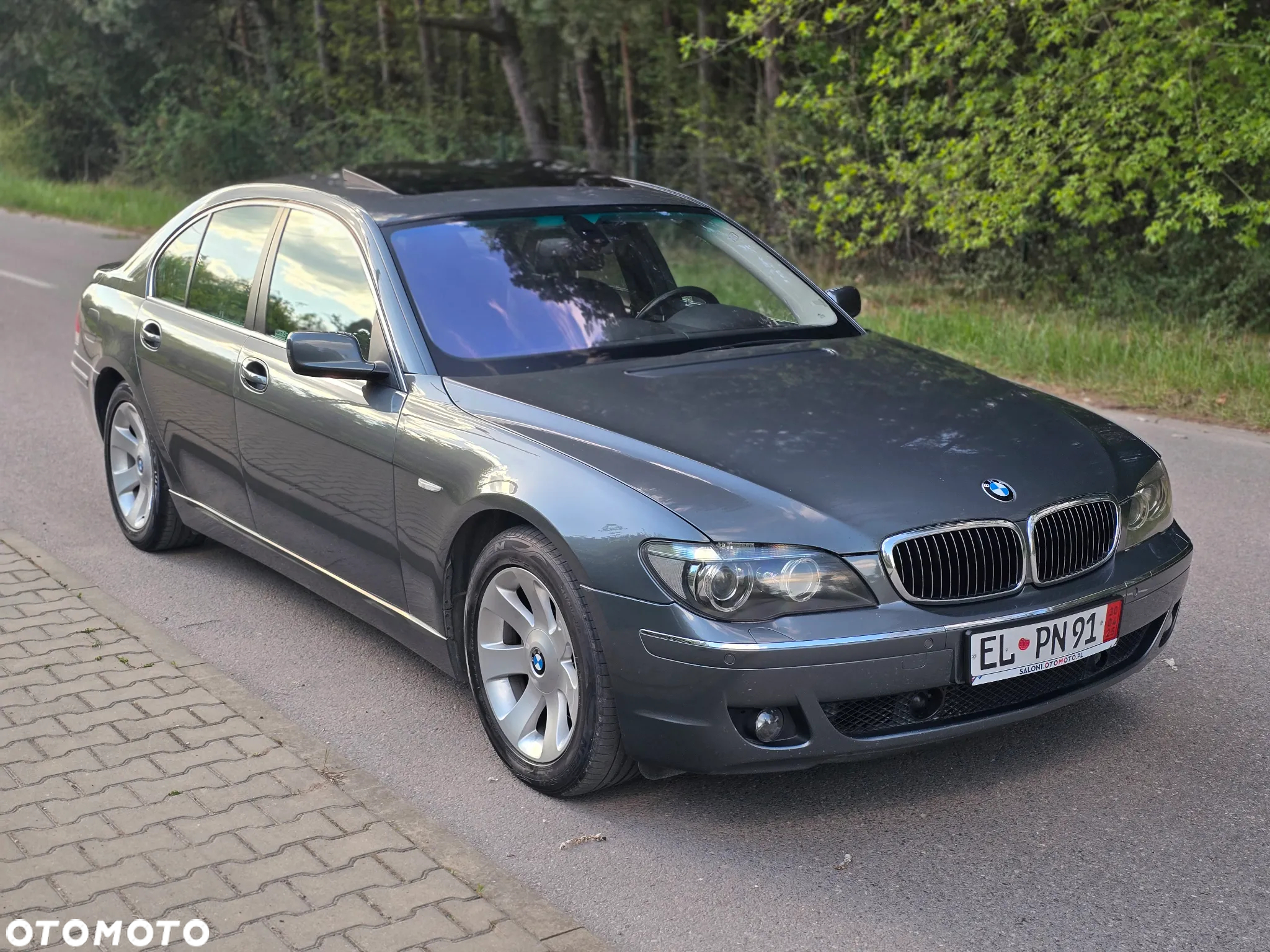 BMW Seria 7 750i - 11