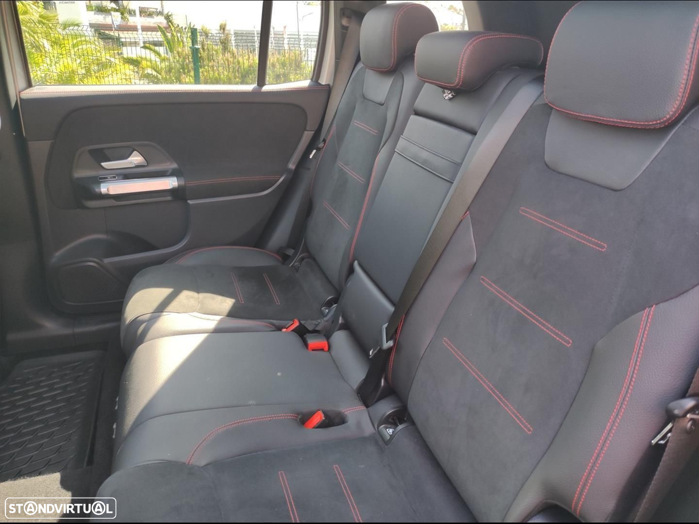 Mercedes-Benz GLB 220 d 4Matic AMG Line - 14