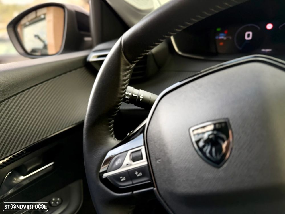 Peugeot 208 1.2 PureTech Allure - 18